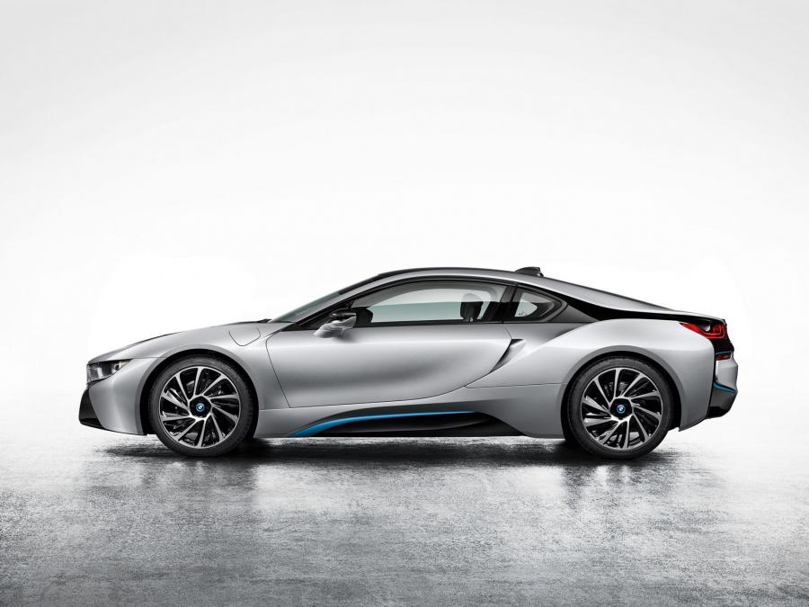 BMW i8 2014 года  (фото 14 из 180)